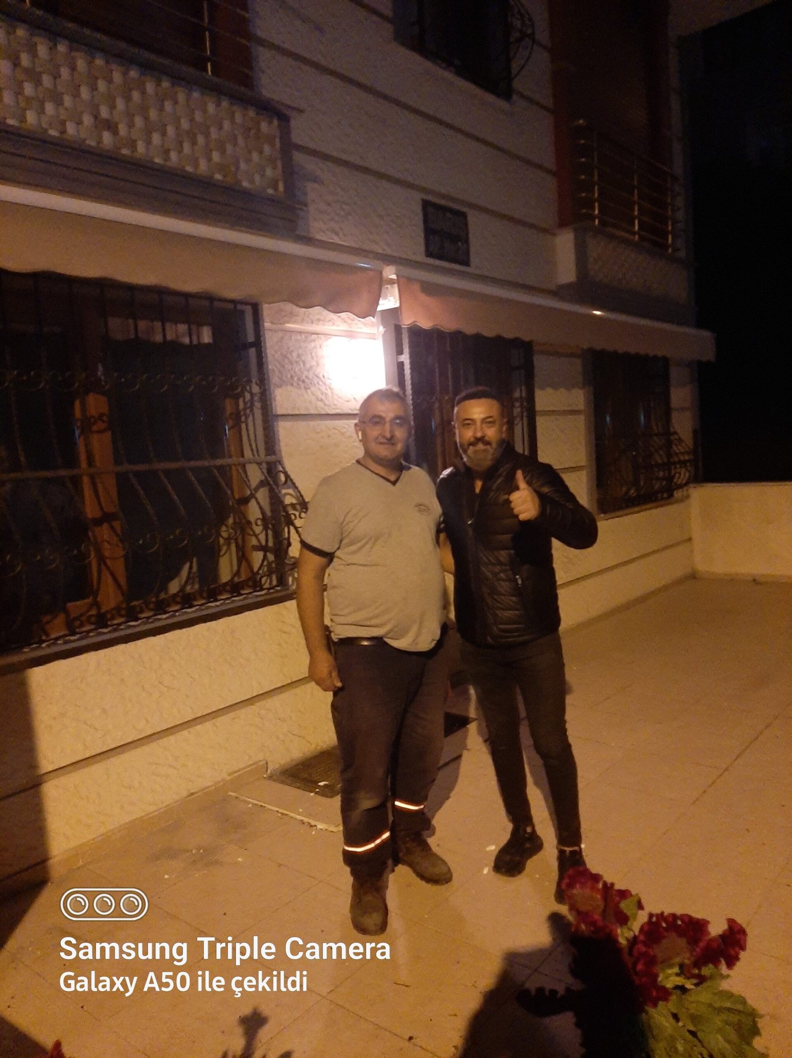 Kaliteli Mafsallı Tente